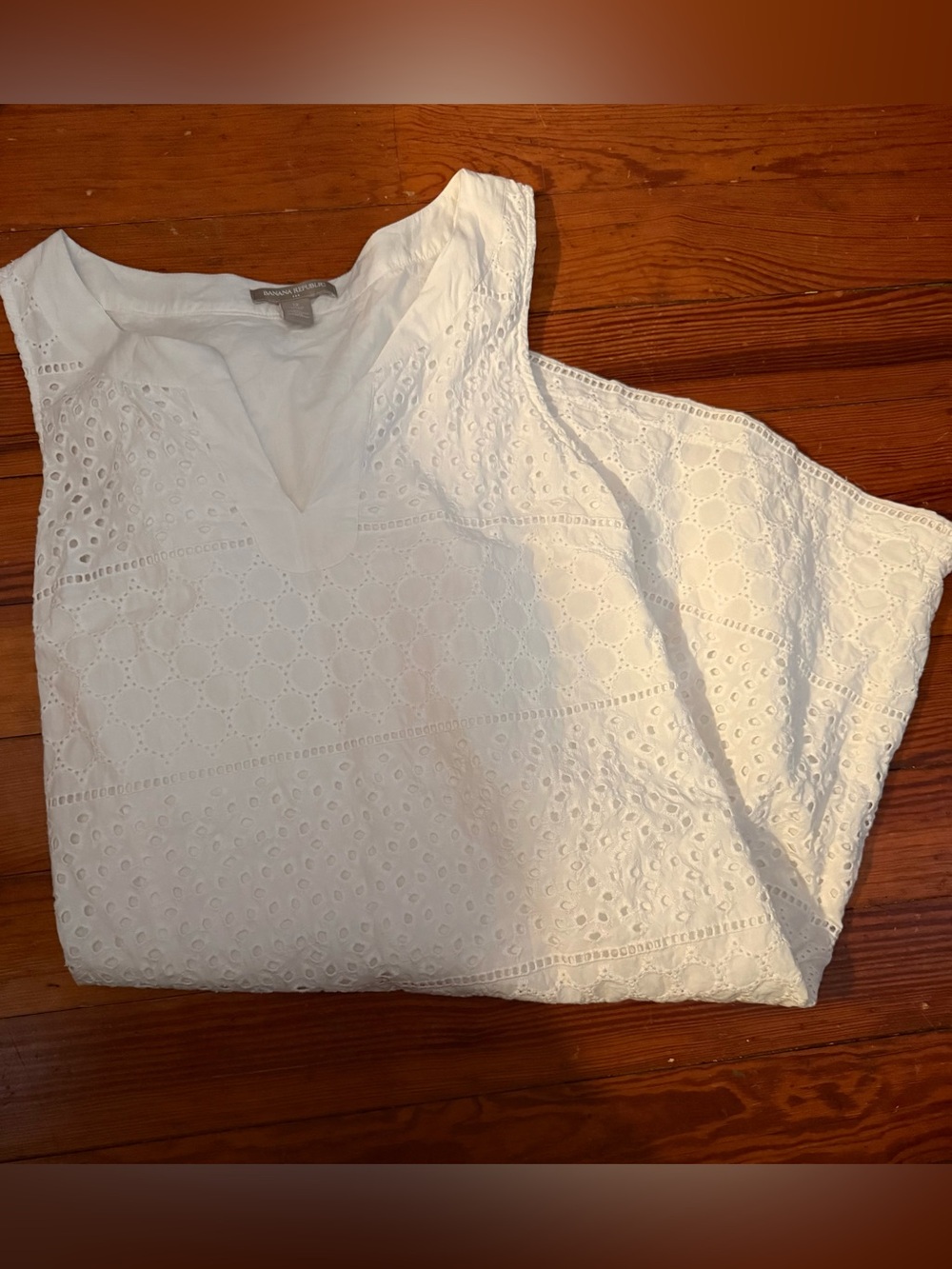Banana Republic White Eyelet V-Neck Blouse